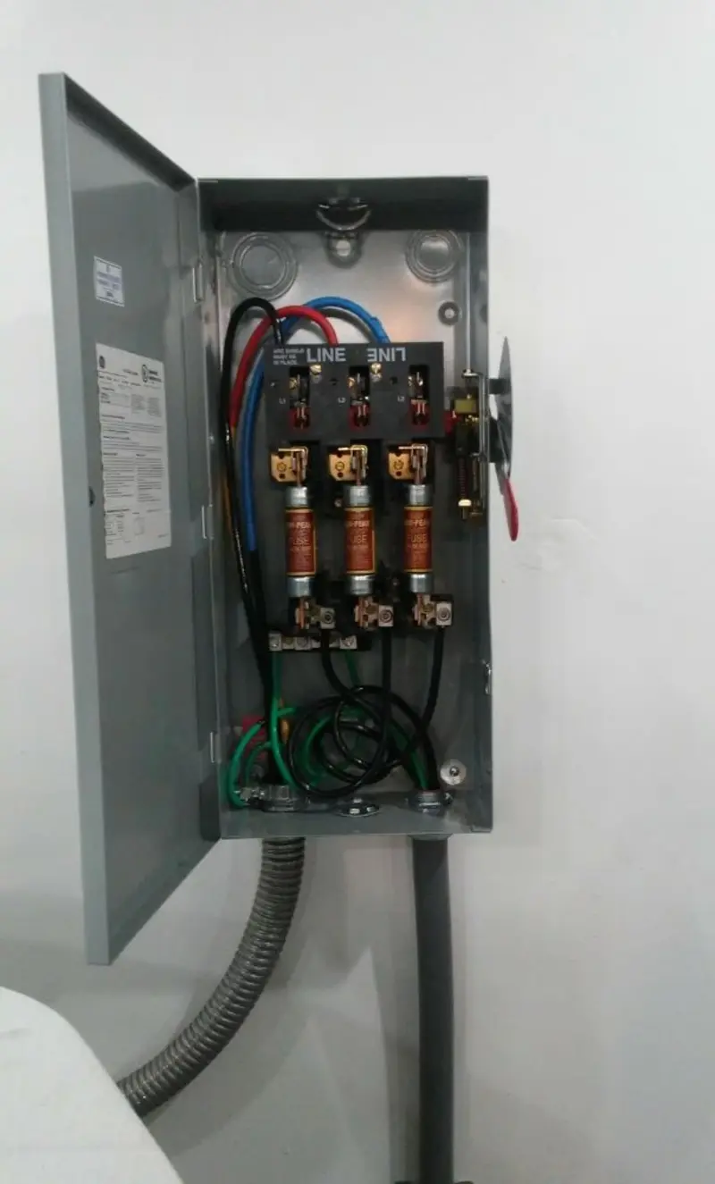 Three-phase disconnect switch installed for Smoke Detector Installation in Sandusky